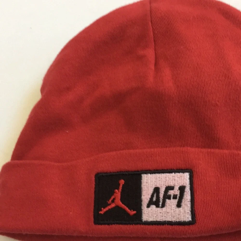 FINAL MARKDOWN Infant Nike cap osfm